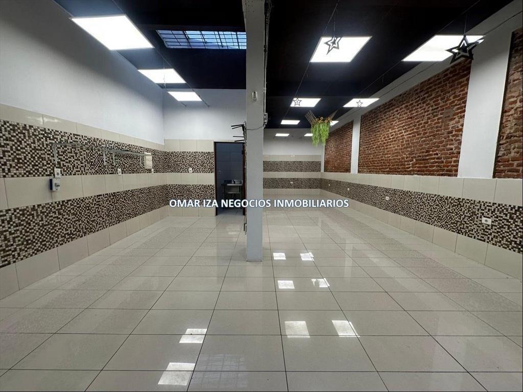 Alquiler local comercial FRENTE SHOPPING TRES CRUCES tienda