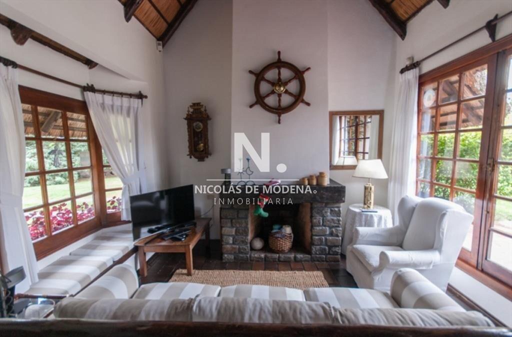 Casa de 3 dormitorios en venta en Pinares, Punta