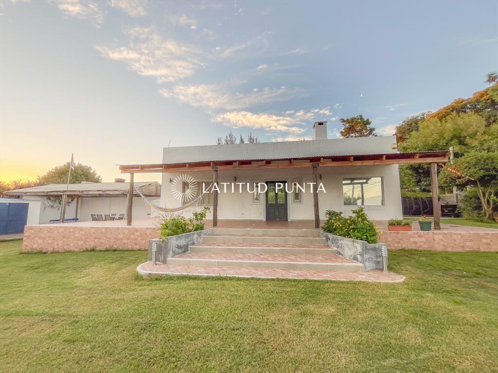 Casa 2 dormitorios en Balneario Buenos Aires con