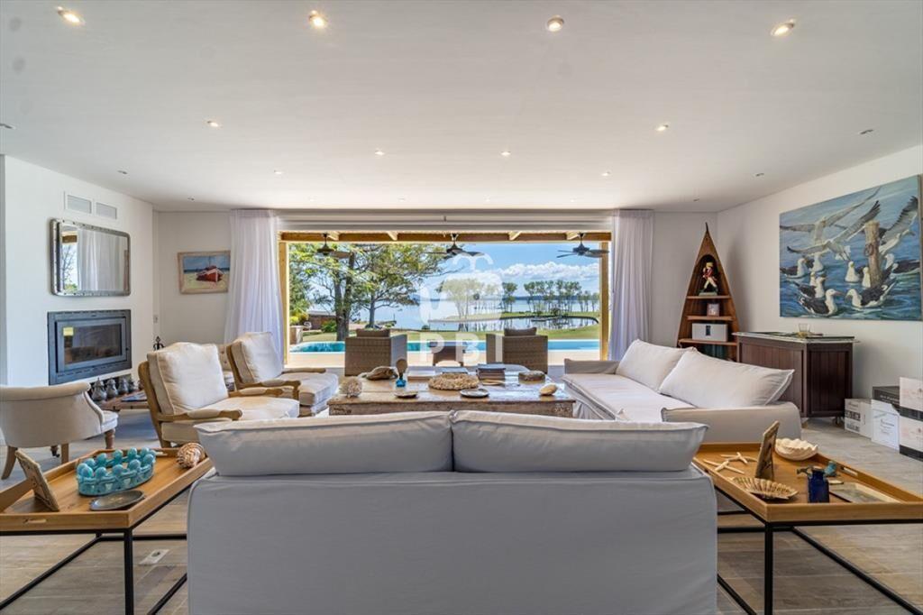 Casa de 3 dormitorios en barrio privado - Ref :