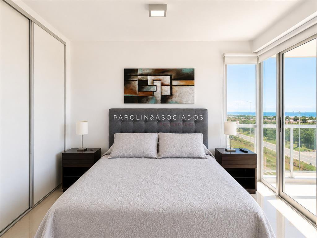 Apartamento de 3 Dormitorios en Primera Línea
