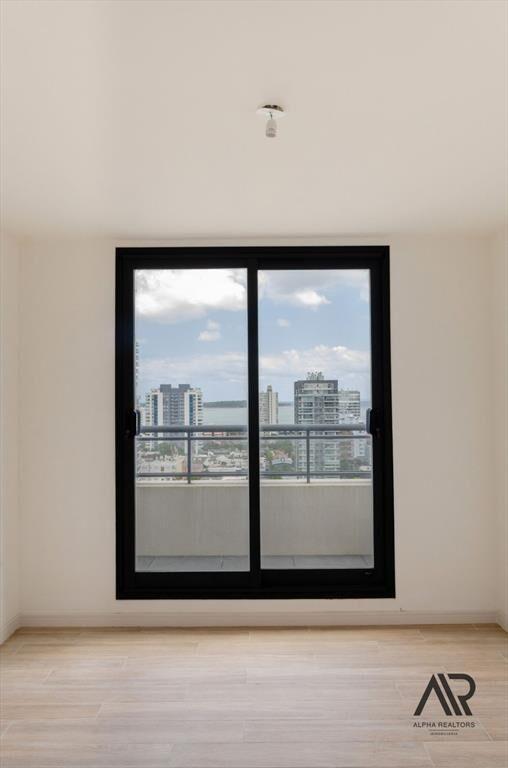 PENTHOUSE a estrenar 2 DORMITORIOS a metros de PLAYA BRAVA