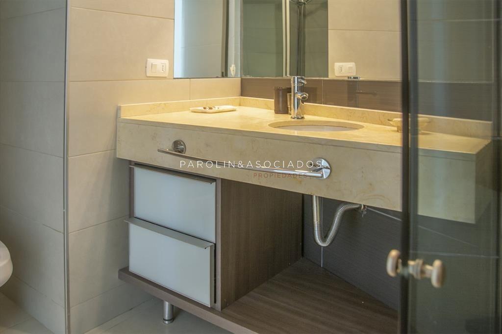 Vende apartamento de 3 dormitorios en Wind Tower,