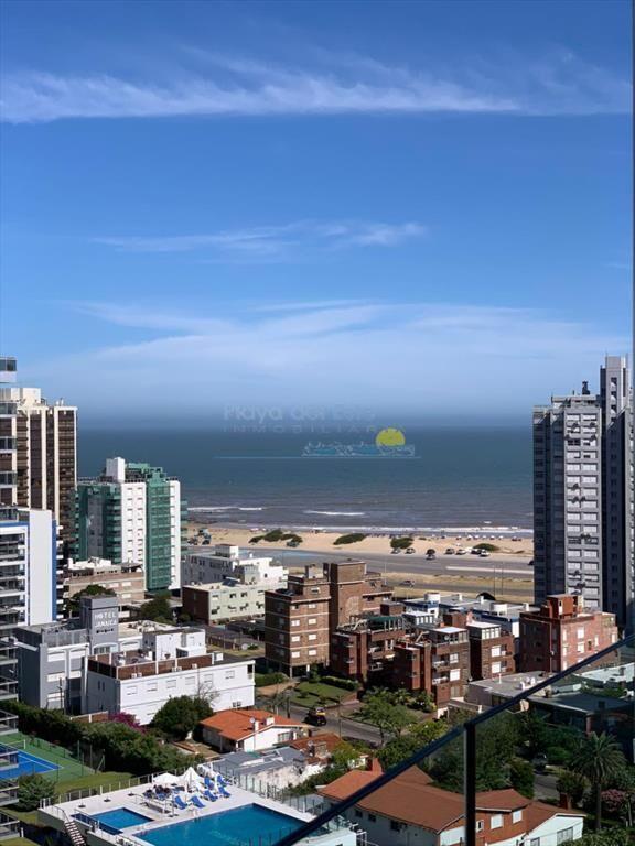 Apartamento de 3 dormitorios en edificio Art ,