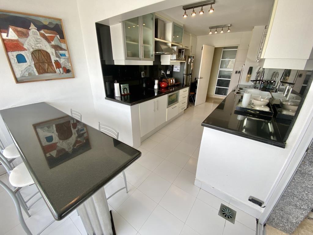 APARTAMENTO EN VENTA 3 DORMITORIOS - TORRE DEL