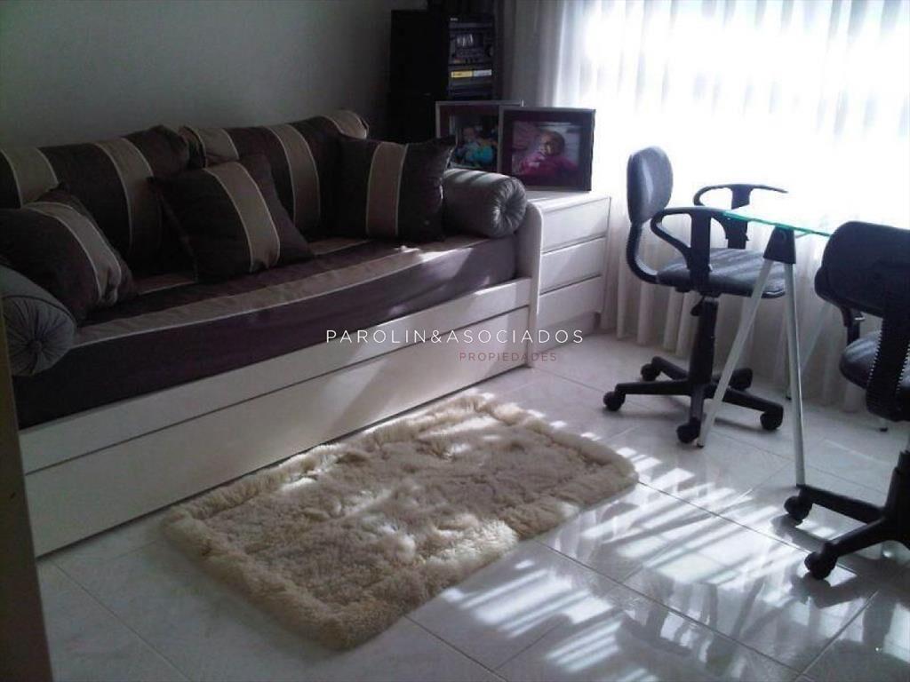 Apartamento de 3 dormitorios en Coral Tower, del