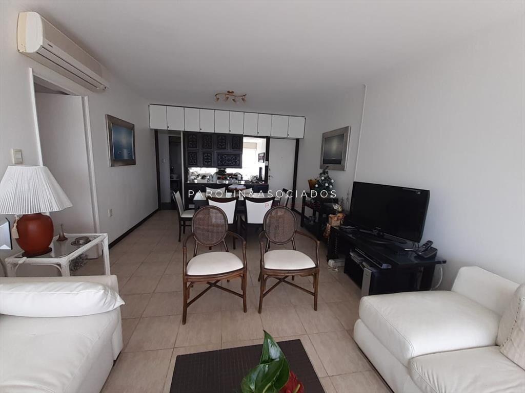 Inmejorable apartamento en venta en Bahía Palace, Punta de