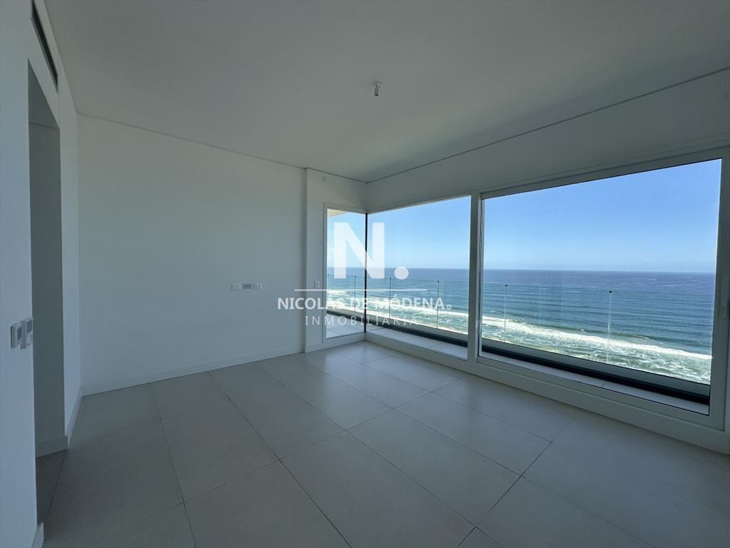 Vende apartamento de 4 dormitorios en Torre Le
