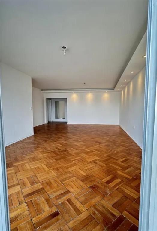 Alquiler Apartamento tres dormitorios dos baños con Vista a