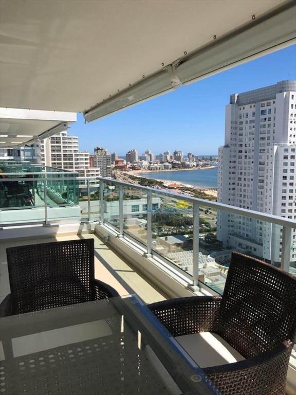 enta de Excelente Apartamento de 3 Dormitorios al