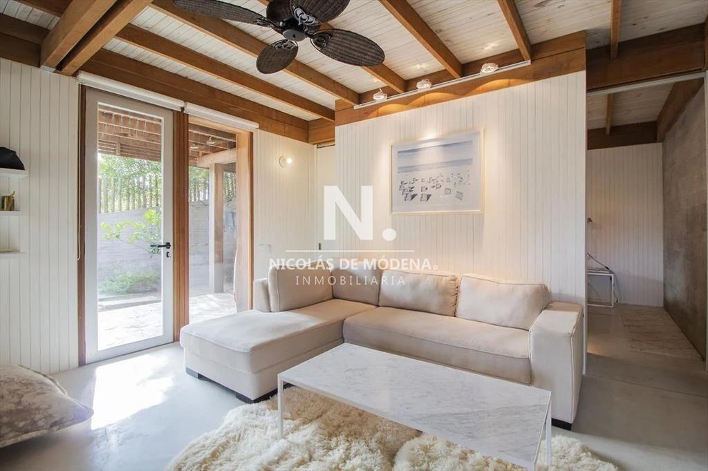 Casa en venta de 4 dormitorios en Laguna