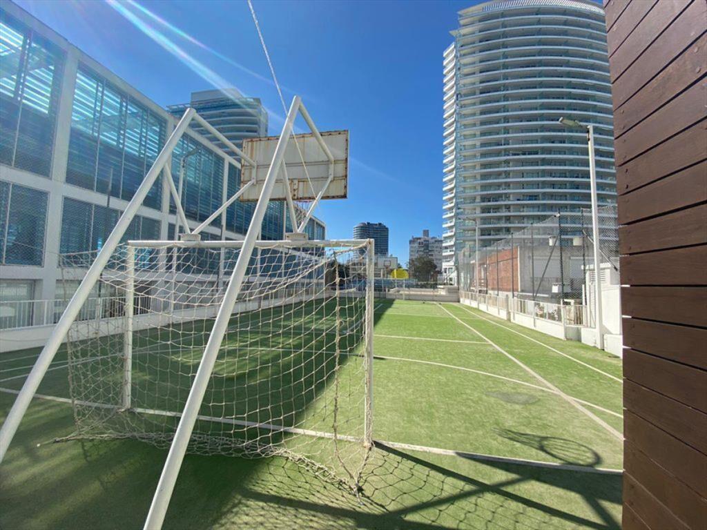 VENTA En primera línea frente al mar en playa 2