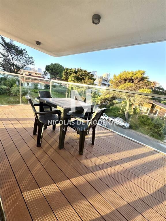 En venta apartamento de 2 dormitorios, balcon con