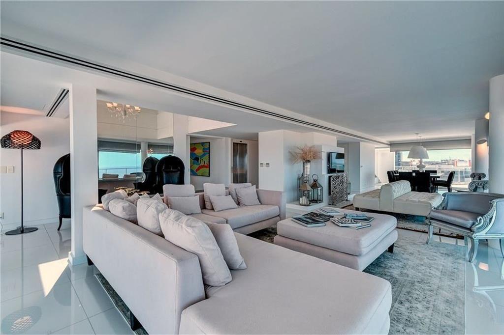 DEPARTAMENTO PENTHOUSE EN ALQUILER FRENTE AL MAR