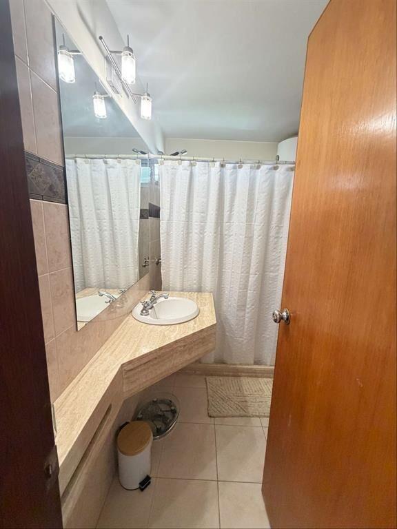 Alquiler anual de Apto Equipado - 1 dormitorio - Frente a l