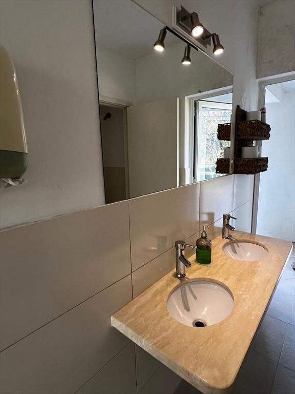 CASA 6 AMBIENTES EN VENTA, LOS ARRAYANES RIO NEGRO