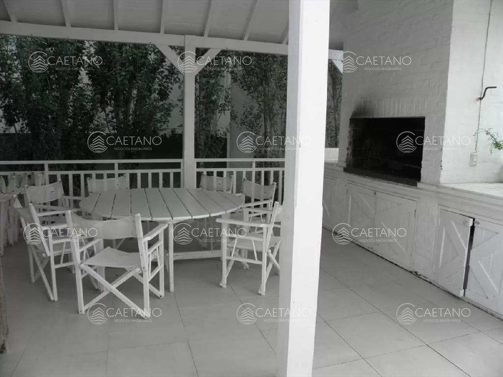 Alquiler temporal casa 7 dormitorios. Punta Piedras Mananti