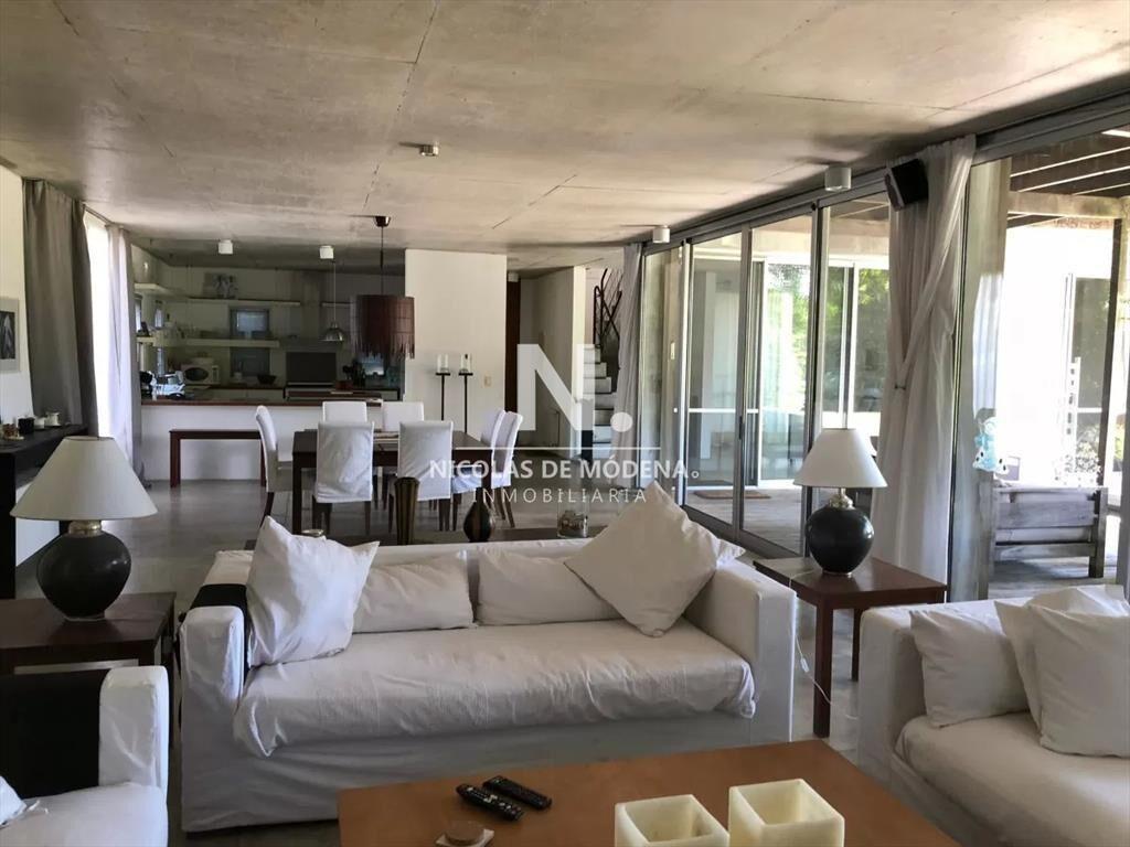 Excelente casa en Venta en Playa Bikini