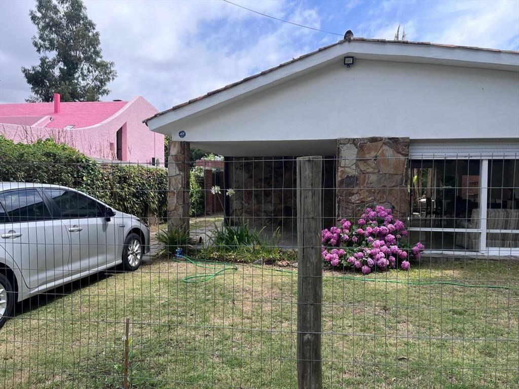 CHALET EN CANTEGRIL DE 4 AMB. MAS DEPENDENCIA