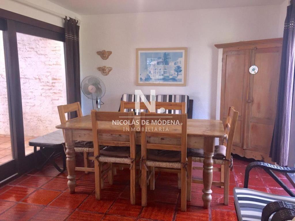 Venta de Casa 4 DORMITORIOS en La Barra, Punta