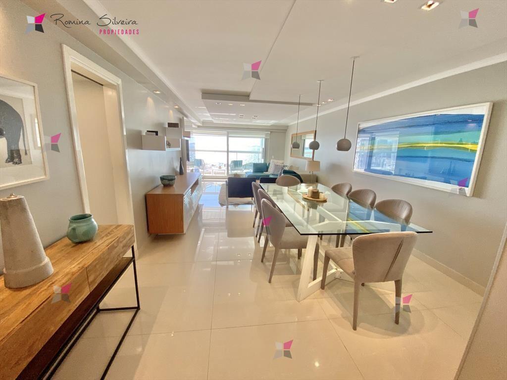 VENTA DE APARTAMENTO 3 DORMITORIOS 2 BAÑOS 1 EN SUITE EN M