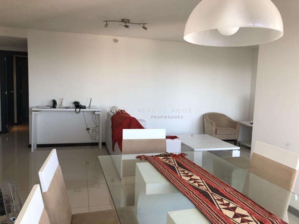 Apartamento en venta de 3 dormitorios en edificio Stradivar
