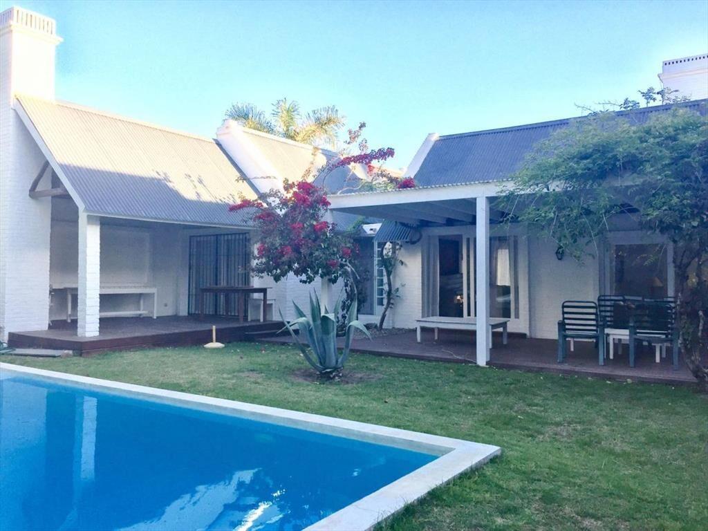 Casa en venta a pocas cuadras de La Posta del Cangrejo y la