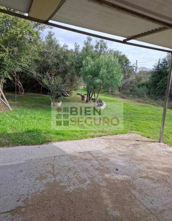 Sólida casa con gran terreno de 1.200 m², en venta en Las