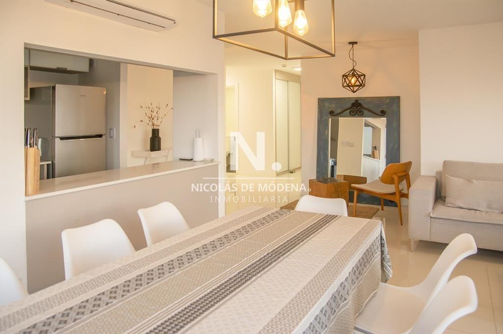 Apartamento en Alquiler de 3 dormitorios en , del