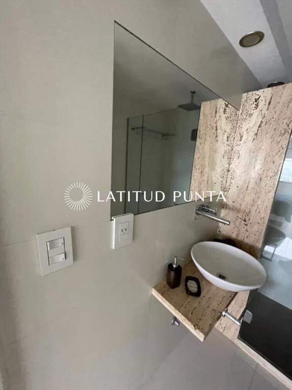 Piso alto en Roosevelt, 3 dormitorios