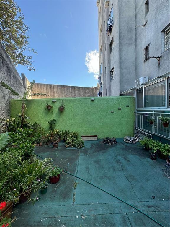 2 DORMITORIOS CON PATIO PLANTA BAJA EN VENTA