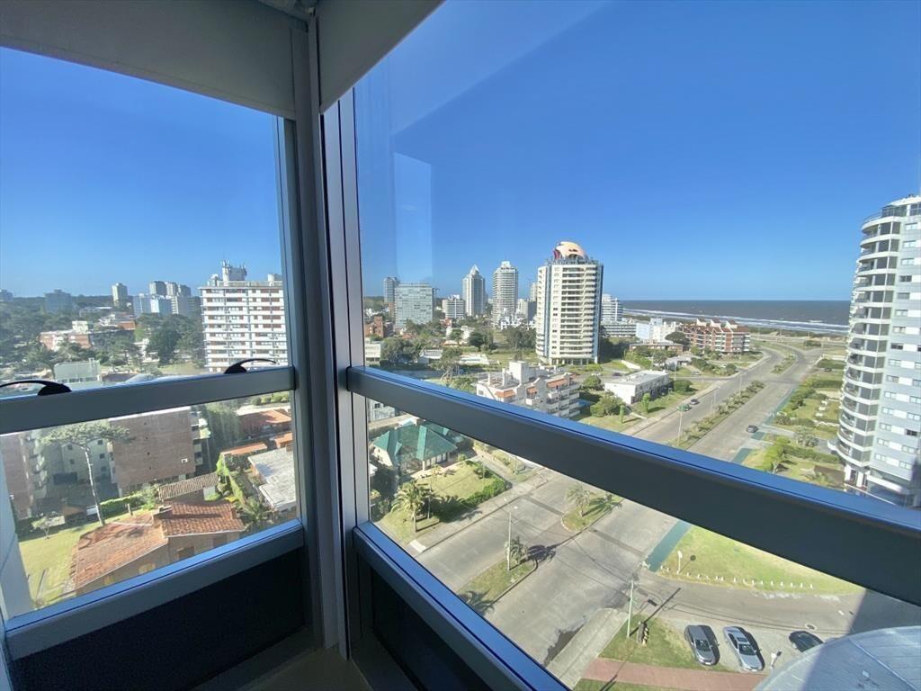 ALQUILER APARTAMENTO 3 DORMITORIOS EDIFICIO TOWER