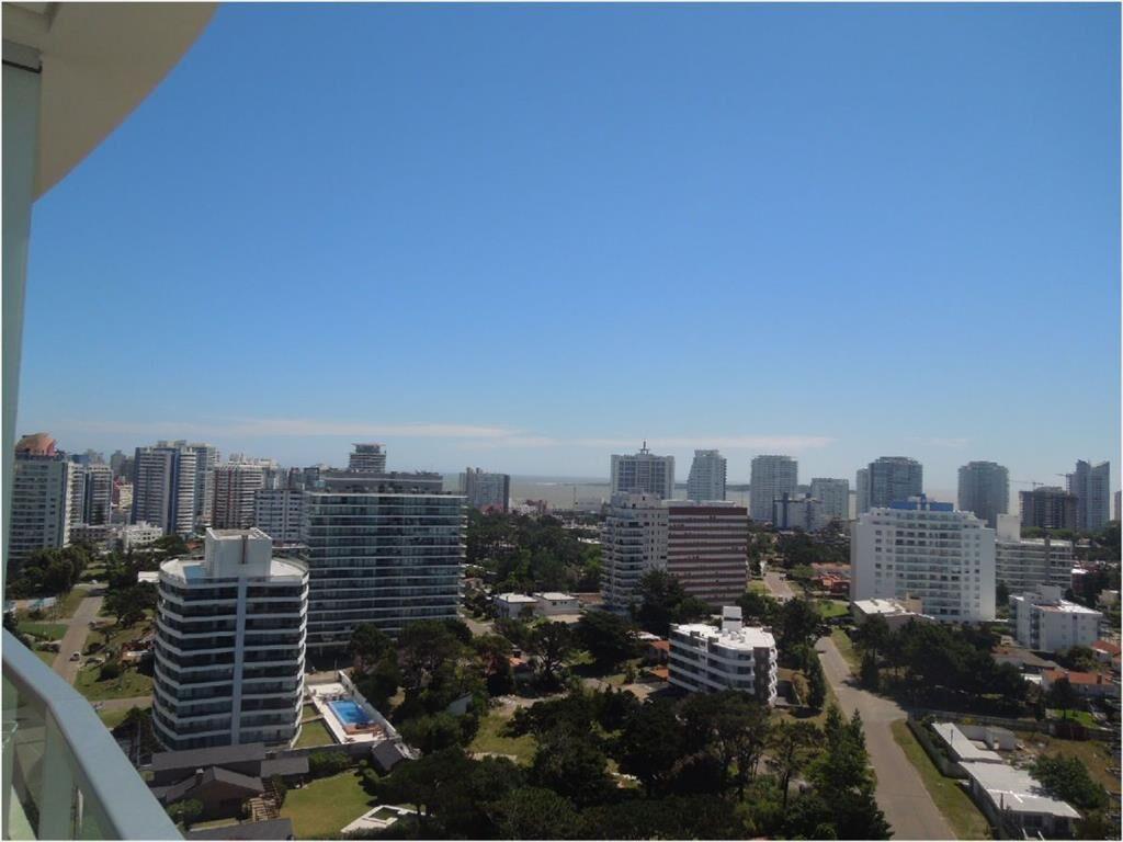 BRAVA PARADA 7  OPORTUNIDAD!!!!!!! PISO ALTO Y MUCHO SOL