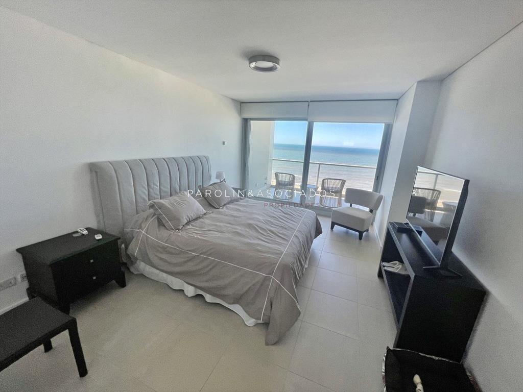 Apartamento en venta en Le Parc, Punta del Este.