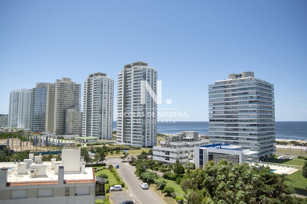 Apartamento de 3 dormitorios en Brava Biarritz,