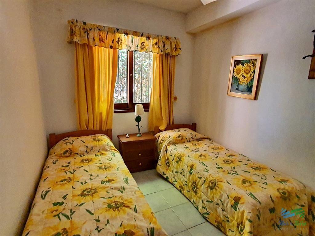 Vendo casa 4 dormitorios, terreno 3.000 m2, piscina, en Bra