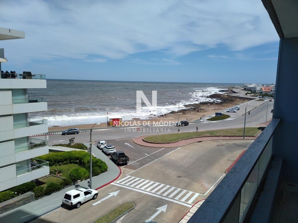 apartamento con vista a playa brava zona de