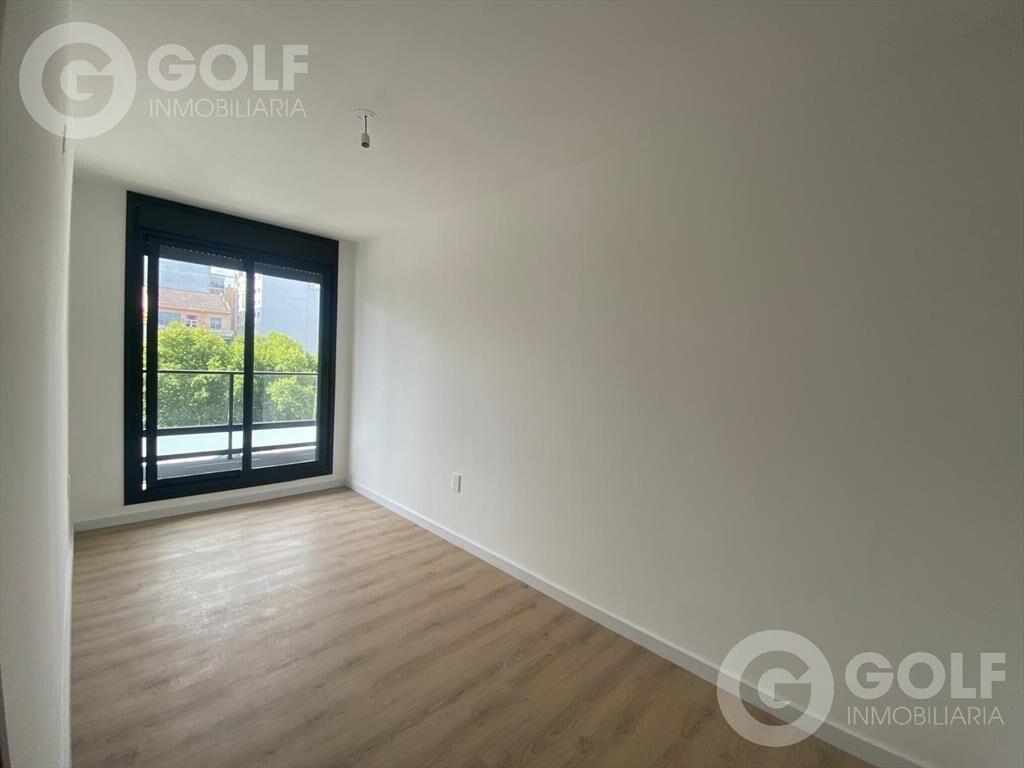 Venta de apartamento de 2 dormitorios con renta en el Centr