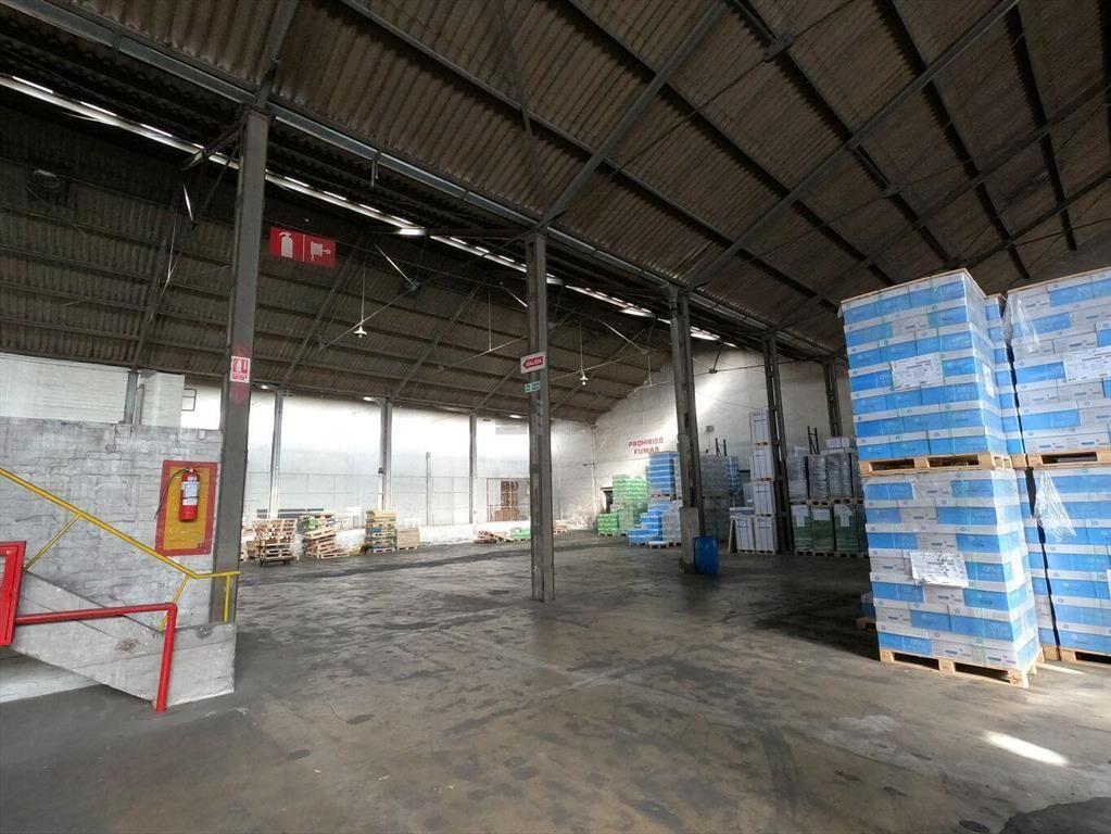 Venta Local Industrial en Aguada Av. Rondeau 5.300 metros