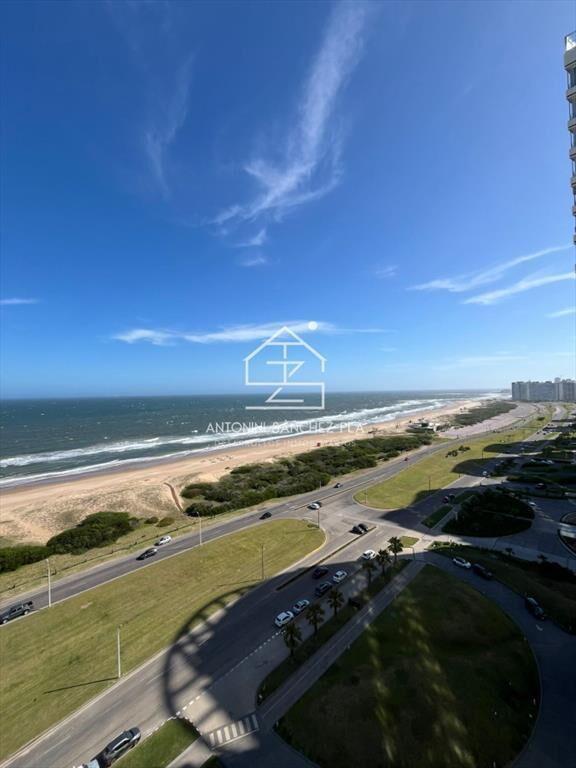LUJOSO APARTAMENTO PLAYA BRAVA PUNTA DEL ESTE 4 SUITES
