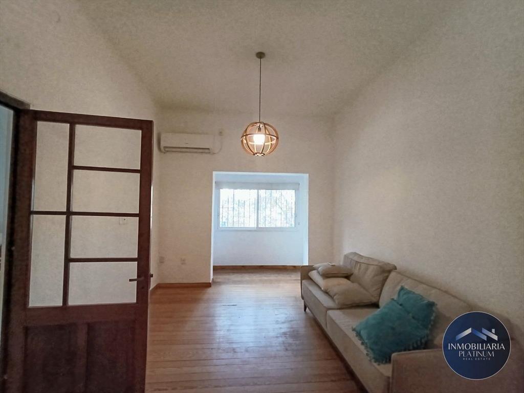 Casa en venta 3 dormitorios+altillo c/ cochera en La Bla...
