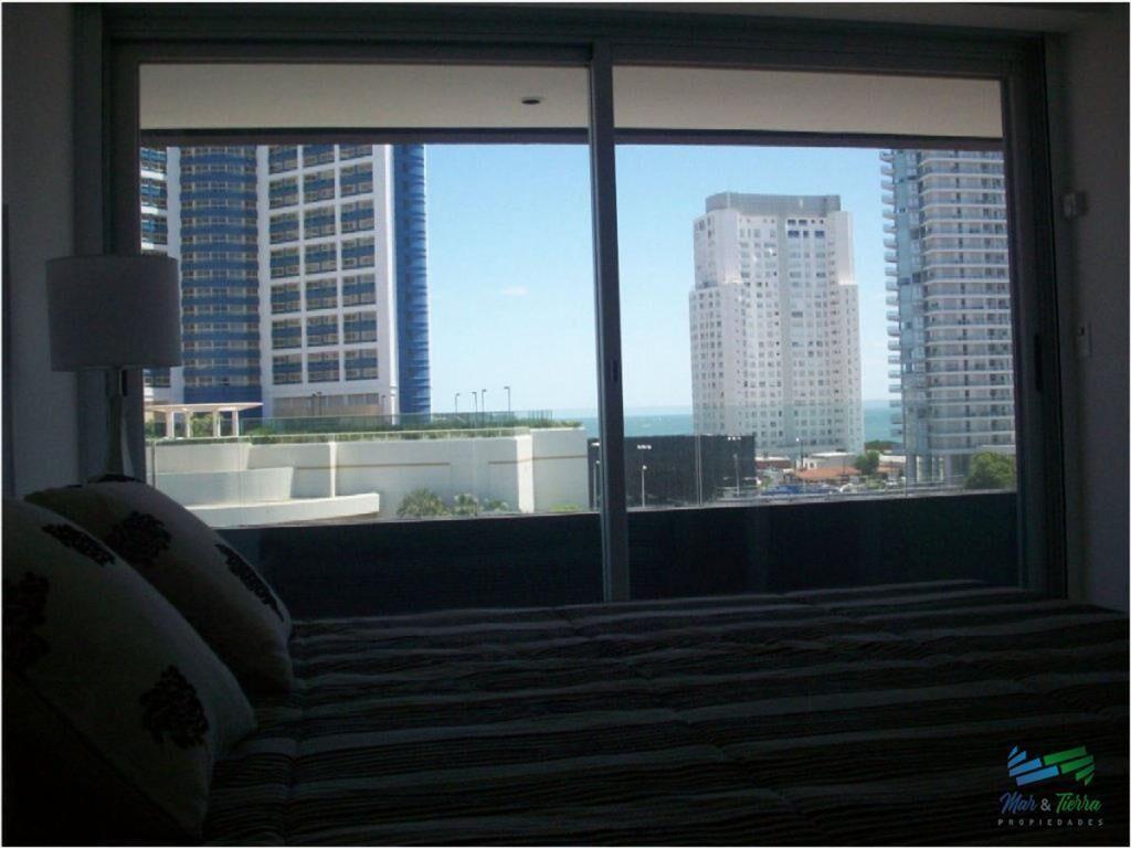 Apartamento de 2 dormitorios con vista al mar del