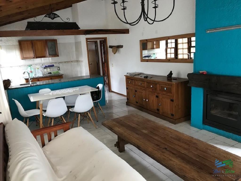 Muy linda casa en un barrio con buen entorno en Maldonado.