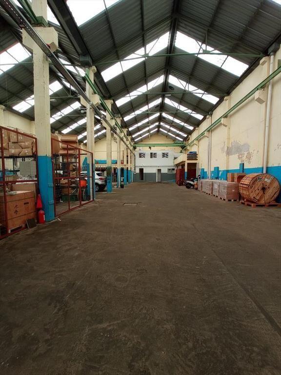 Proximo Rambla Portuaria, 1109 m2,entrada camiones ,oficina