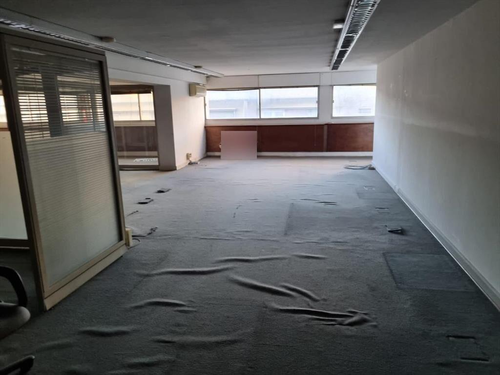 Oficina- Misiones y Cerrito, 220 m2 , planta llana !!