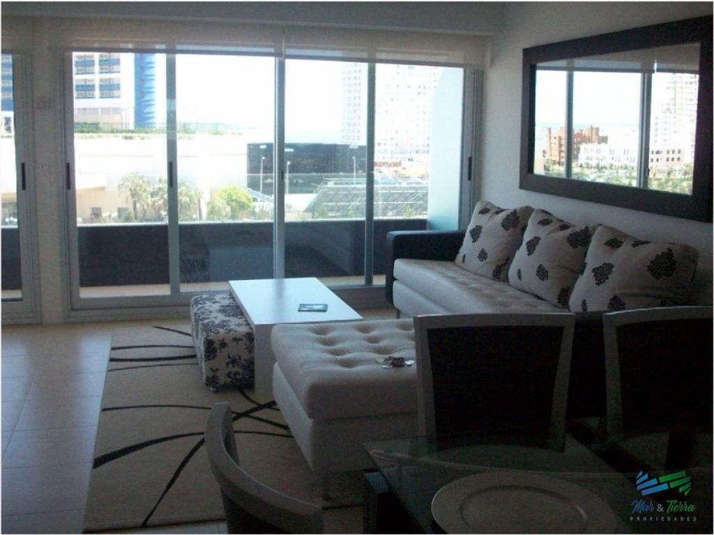 Apartamento de 2 dormitorios con vista al mar del