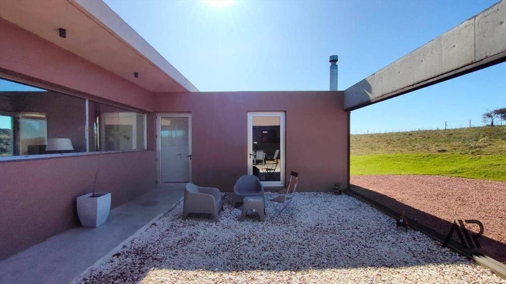 Chacra de 5 ha, con casa de diseño. Ruta 12 Pueblo Eden.