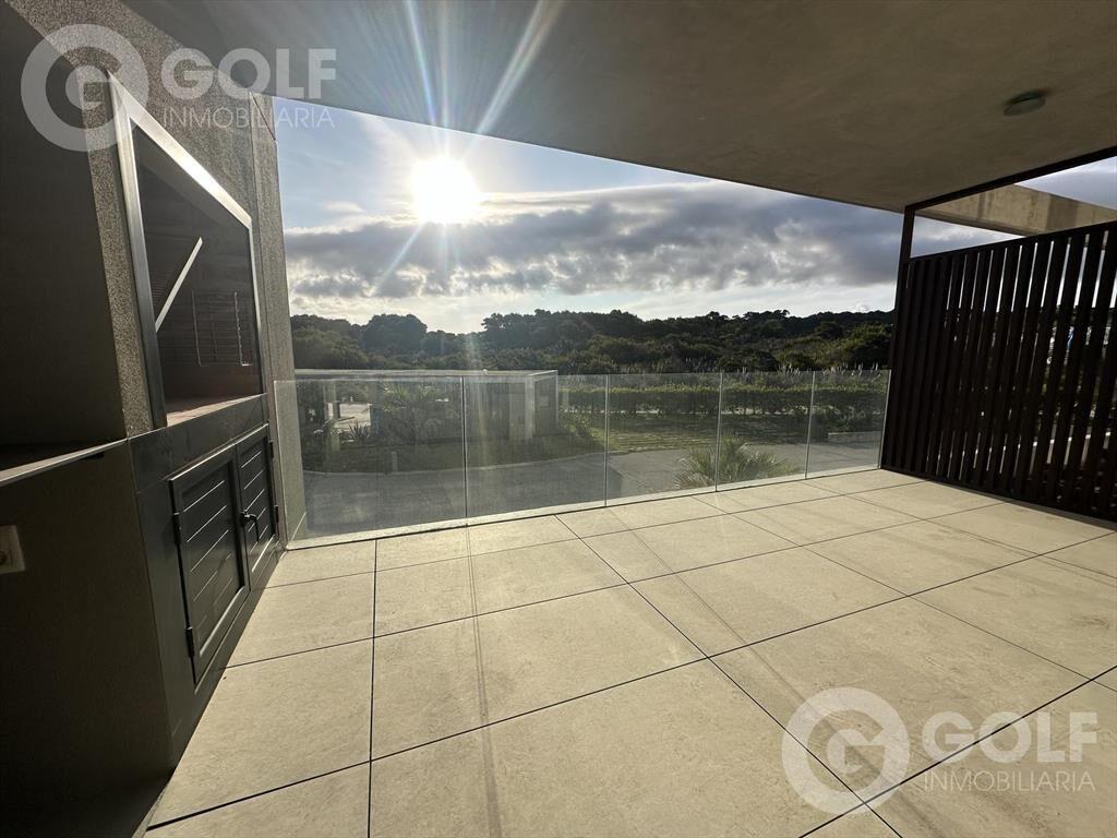 Venta de apartamento de 3 dormitorios en Manantiales