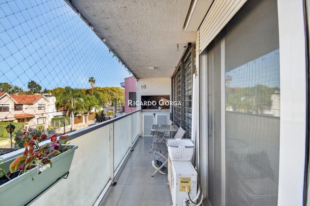 Hermoso Apartamento de 3 dormitorios, 2 baños y 2 cocher...