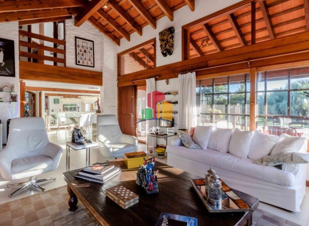 Espectacular mansion a solo metros de mar en venta, 8 dormi